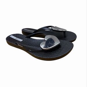 Ipanema Kids Girls Sz 2/3 Black Flip Flops Silver Heart Accent Sandals Slip On